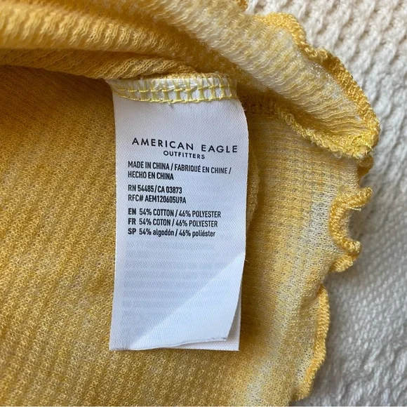 $5 or 3/$10 American Eagle Yellow Cropped T-shirt Size Large - Picture 4 of 4